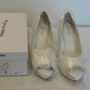 BENJAMIN ADAMS SCARLET IVORY DUCHESS SILK 38 1/2 8